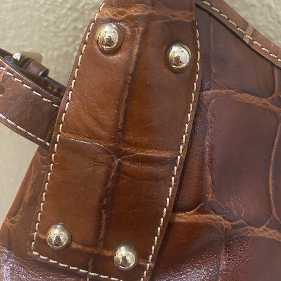 Dooney and Bourke hobo with logo lock, embossed Italian calfskin leather - Picture 5 of 13